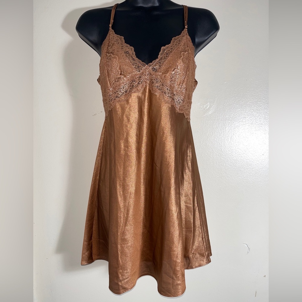 VICTORIA'S SECRET Size Medium Lace Plunge Open-Back Slip & Size Small Panty Set